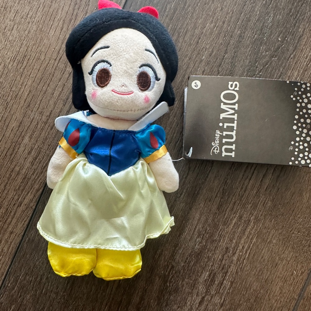 Disney nuiMOs Snow White Plush new